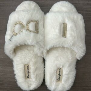 NEW dearfoam women’s bride I do slippers